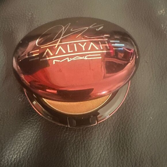 MAC AALIYAH POWDER - Picture 2 of 3